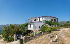 Beautiful Apartment In Rovanjska With Wifi